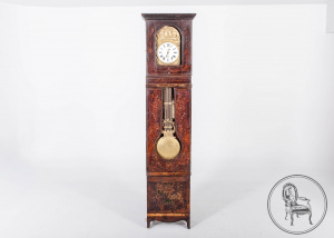 картинка Антикварные напольные часы салоне старинных вещей "Шебби" являющийся официальным дистрибьютором в России и Беларуси