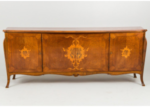 картинка Старинный комод салоне старинных вещей "Шебби" являющийся официальным дистрибьютором в России и Беларуси