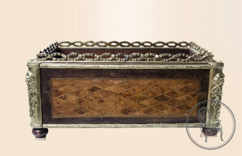 Антикварный вазон для цветов код. VS3025