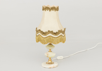 Старинная настольная лампа код. RM49392