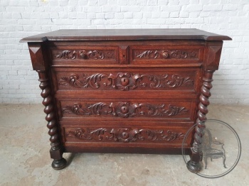 Антикварный дубовый комод с витыми колоннами код.&nbsp;BE4165506