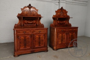 картинка Антикварные буфеты (пара) с интарсиями и объемной резьбой салоне старинных вещей "Шебби" являющийся официальным дистрибьютором в России и Беларуси