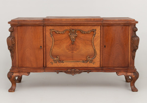 картинка Старинный комод салоне старинных вещей "Шебби" являющийся официальным дистрибьютором в России и Беларуси