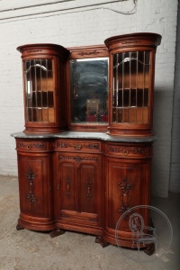 картинка Антикварный буфет в стиле Арт-Деко с мраморной столешницей салоне старинных вещей "Шебби" являющийся официальным дистрибьютором в России и Беларуси