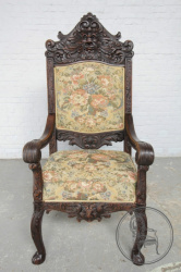 Антикварное кресло декорировано маскароном и лапами грифона на ножках код. BE5950