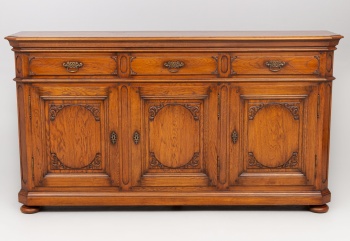 Старинный дубовый комод с вензельной резьбой код. RM4100634