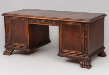 Антикварный письменный стол на звериных лапах код. RM4101380