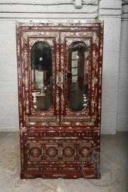 Антикварный шкаф, инкрустированный перламутром код. BE4097256