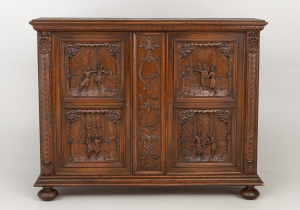 картинка Старинный комод салоне старинных вещей "Шебби" являющийся официальным дистрибьютором в России и Беларуси