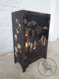 Старинный комод в восточном стиле с росписью и инкрустацией код. BE4097510