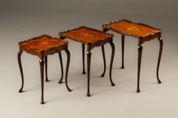 Набор старинных столиков с цветочными интарсиями код. RM4101500