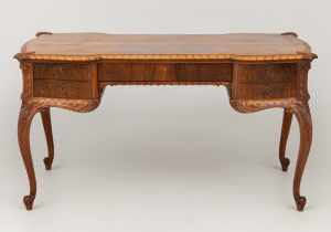 картинка Старинный письменный стол салоне старинных вещей "Шебби" являющийся официальным дистрибьютором в России и Беларуси