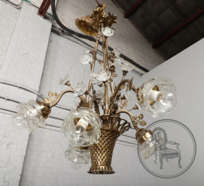 Антикварная люстра из бронзы и стекла в виде корзины с цветами код. BE107130