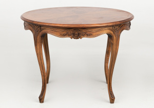 картинка Cтаринный столик салоне старинных вещей "Шебби" являющийся официальным дистрибьютором в России и Беларуси