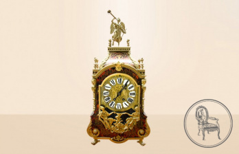 Антикварные настольные часы код. VS1168