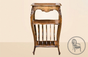 картинка Антикварный столик салоне старинных вещей "Шебби" являющийся официальным дистрибьютором в России и Беларуси