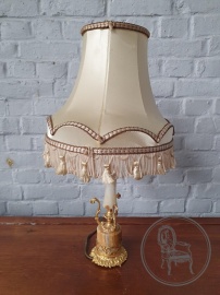 Старинная настольная лампа с ножкой из бронзы и оникса код.&nbsp;BE4165366