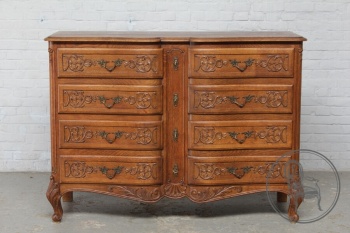 Антикварный дубовый комод с выдвижными ящиками код. BE4164430