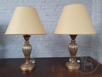 Старинные настольные лампы (пара) на резных деревянных опорах код. BE3259295