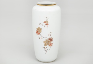 картинка Старинная фарфоровая ваза Alka-Kunst Alboth&Kaiser салоне старинных вещей "Шебби" являющийся официальным дистрибьютором в России и Беларуси