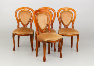 картинка Старинный набор стульев (4 шт.) салоне старинных вещей "Шебби" являющийся официальным дистрибьютором в России и Беларуси