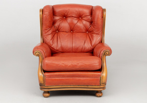 картинка Старинное кресло салоне старинных вещей "Шебби" являющийся официальным дистрибьютором в России и Беларуси