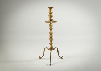 Старинный подсвечник из латуни код. RM4113532