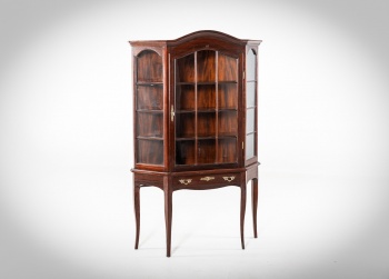 Старинный шкаф-витрина в стиле рококо код.&nbsp;RM4165965