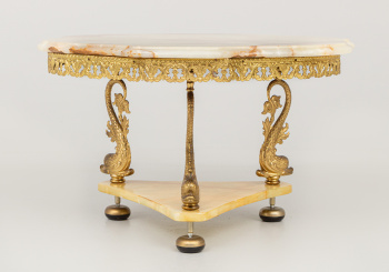 Cтаринный кофейный столик код. RM49396