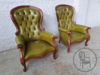 Старинные кресла (пара) из ореха код. BE4097481