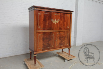 Старинный бар код. BE8118