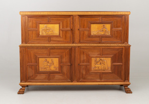 картинка Старинный комод салоне старинных вещей "Шебби" являющийся официальным дистрибьютором в России и Беларуси