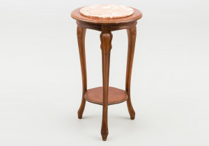 картинка Антикварная подставка салоне старинных вещей "Шебби" являющийся официальным дистрибьютором в России и Беларуси