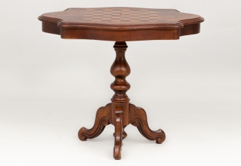 Старинный столик со столешницей, декорированной под шахматную доску код. RM4100146