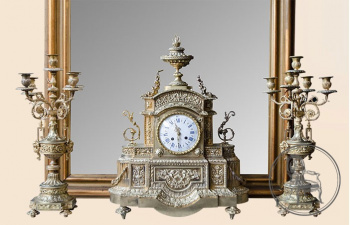 Антикварные каминные часы с канделябрами код. VS1894