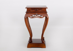 картинка Старинная подставка салоне старинных вещей "Шебби" являющийся официальным дистрибьютором в России и Беларуси