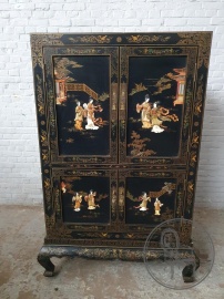 Старинный комод в ориентальном стиле с ручной росписью код. BE4109127