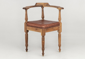 картинка Антикварное угловое кресло салоне старинных вещей "Шебби" являющийся официальным дистрибьютором в России и Беларуси