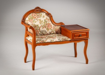 Старинная скамейка для прихожей из красного дерева код. RM4147885