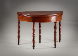 картинка Антикварный раскладной консольный столик с выдвижными ящиками и столешницей, обитой красным сукном салоне старинных вещей "Шебби" являющийся официальным дистрибьютором в России и Беларуси