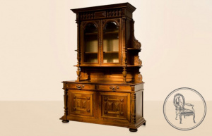 картинка Антикварный буфет салоне старинных вещей "Шебби" являющийся официальным дистрибьютором в России и Беларуси