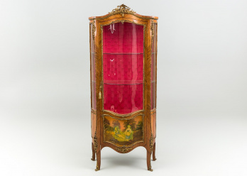 Старинная витрина код. RM11178