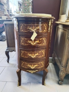 картинка Старинные комоды округлой формы (2 шт.) с мраморной столешницей салоне старинных вещей "Шебби" являющийся официальным дистрибьютором в России и Беларуси