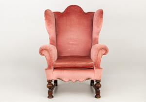 картинка Старинное кресло салоне старинных вещей "Шебби" являющийся официальным дистрибьютором в России и Беларуси