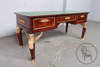 Антикварный стол с бронзовой отделкой код. BE4097153