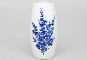 картинка Старинная фарфоровая ваза Carl Schumann салоне старинных вещей "Шебби" являющийся официальным дистрибьютором в России и Беларуси