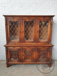 Антикварный книжный шкаф в готическом стиле код. BE4131573