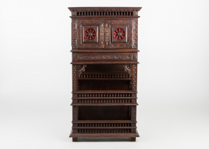 картинка Антикварный поставец в бретонском стиле салоне старинных вещей "Шебби" являющийся официальным дистрибьютором в России и Беларуси