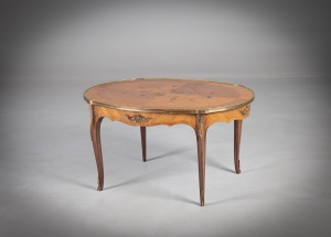 Антикварный столик с инкрустацией код.&nbsp;RM4165747