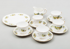 картинка Старинный сервиз салоне старинных вещей "Шебби" являющийся официальным дистрибьютором в России и Беларуси